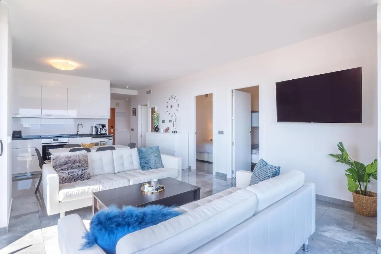 Marina View Two Bedroom Apartment Fuengirola