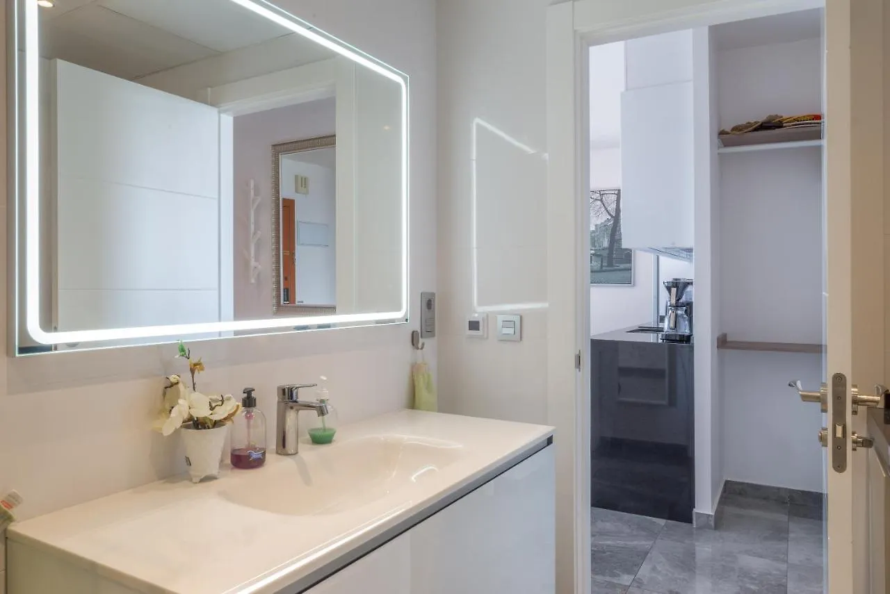 Marina View Two Bedroom Apartment Fuengirola